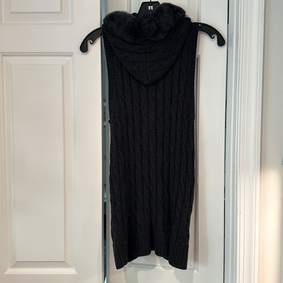 Ecru sweater vest - Picture 2 of 7